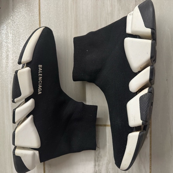 BALENCIAGA SPEED 2.0 TRAINER KNIT BLACK WHITE SOCK - Picture 1 of 7